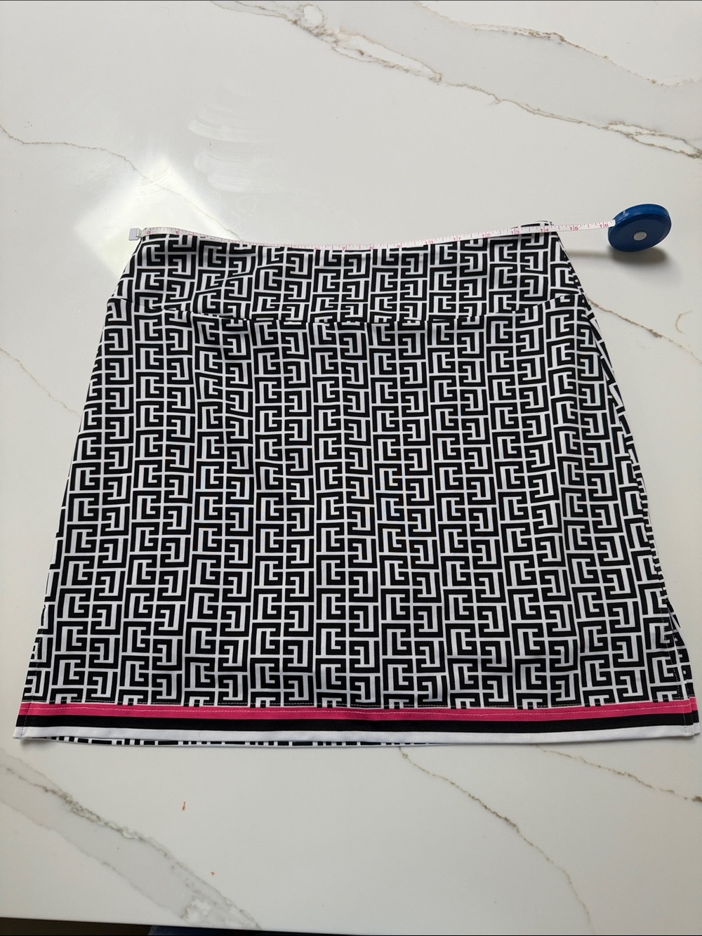 Geometric Black & White Skort with Pink Stripe Size Medium